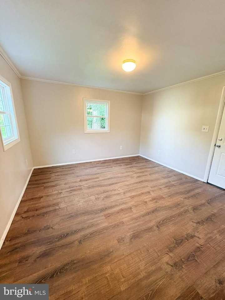 27 Kingsley Rd - Photo 7 of 21