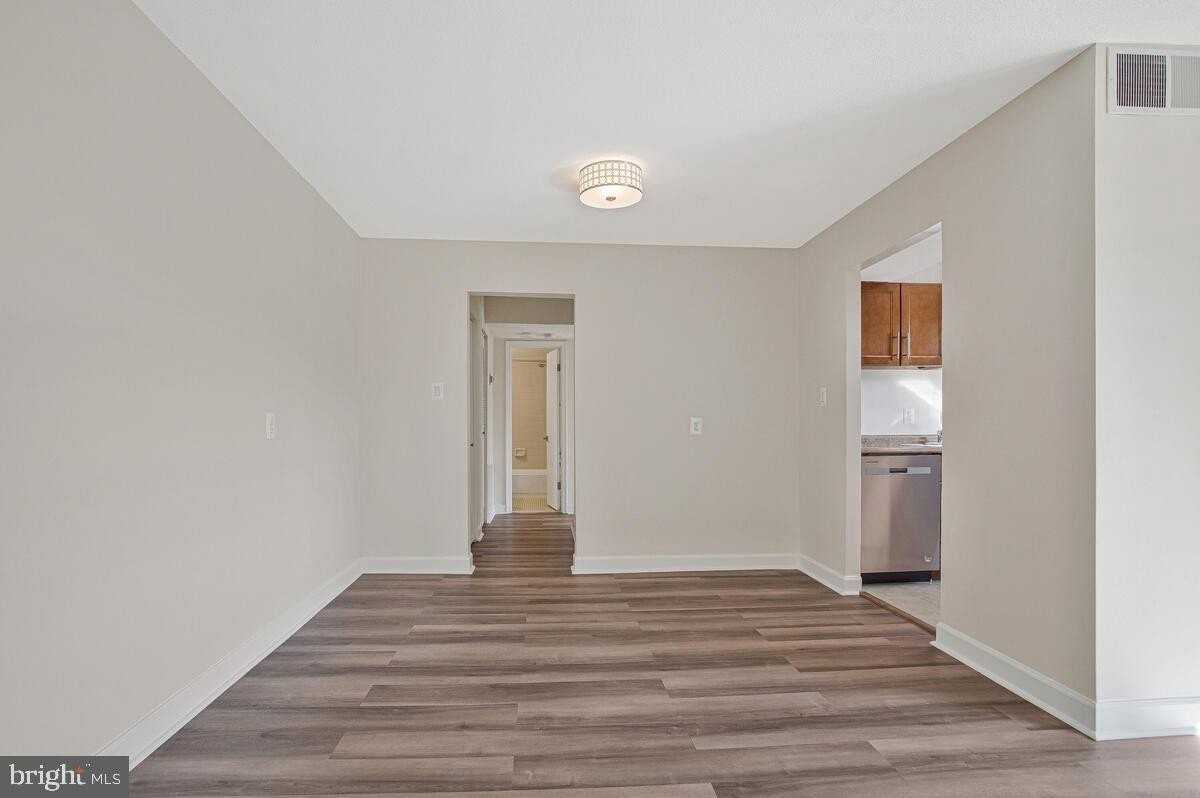 3823 Hamilton St - Photo 5 of 18
