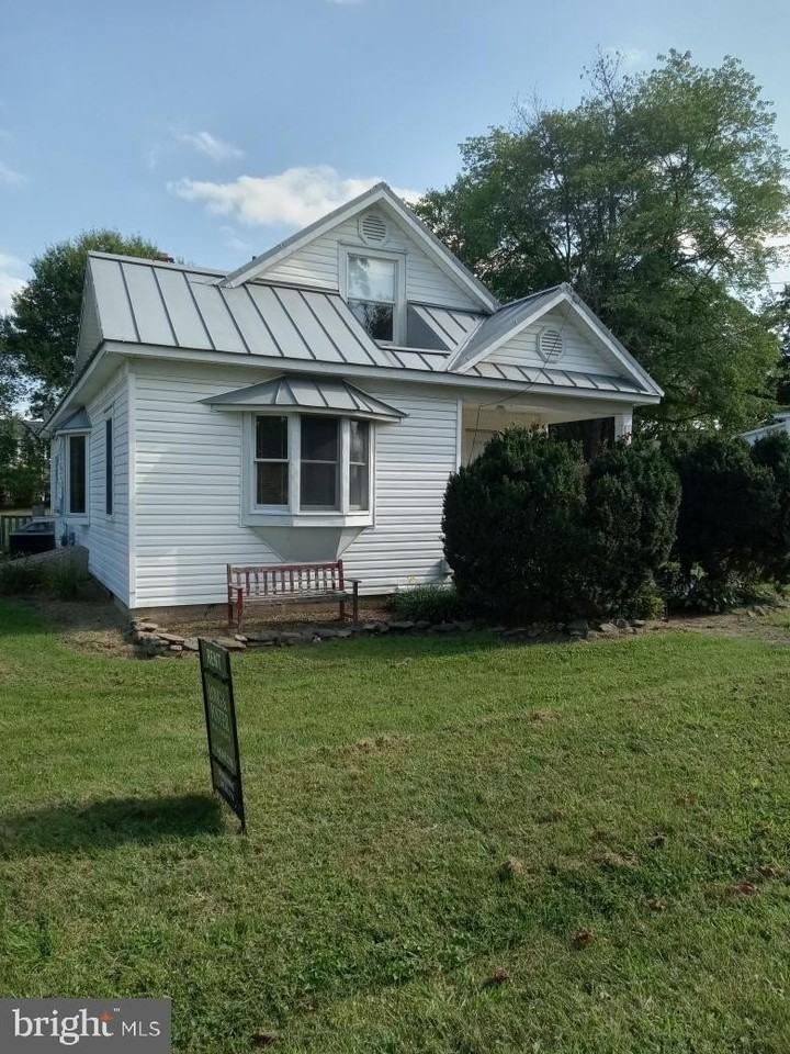 8611 Anderson Ave - Photo 2 of 21