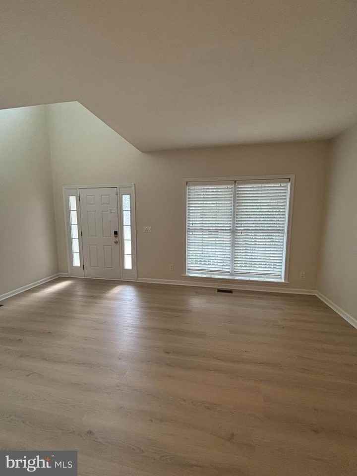 38 Hot Springs Way - Photo 3 of 32