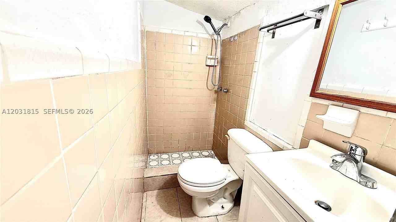 1878 Nw 112th Ter #1 - Photo 6 of 6