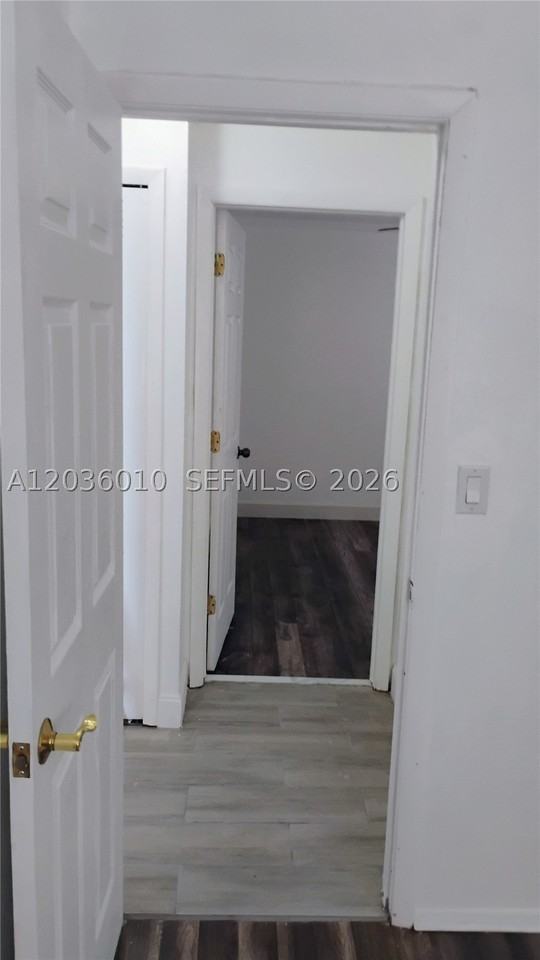 1404 Se 19th St - Photo 7 of 9