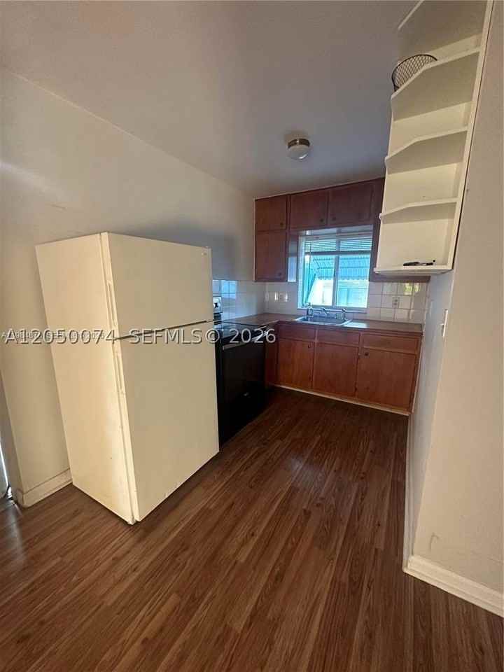 5743 Lincoln St #1 - Photo 6 of 6