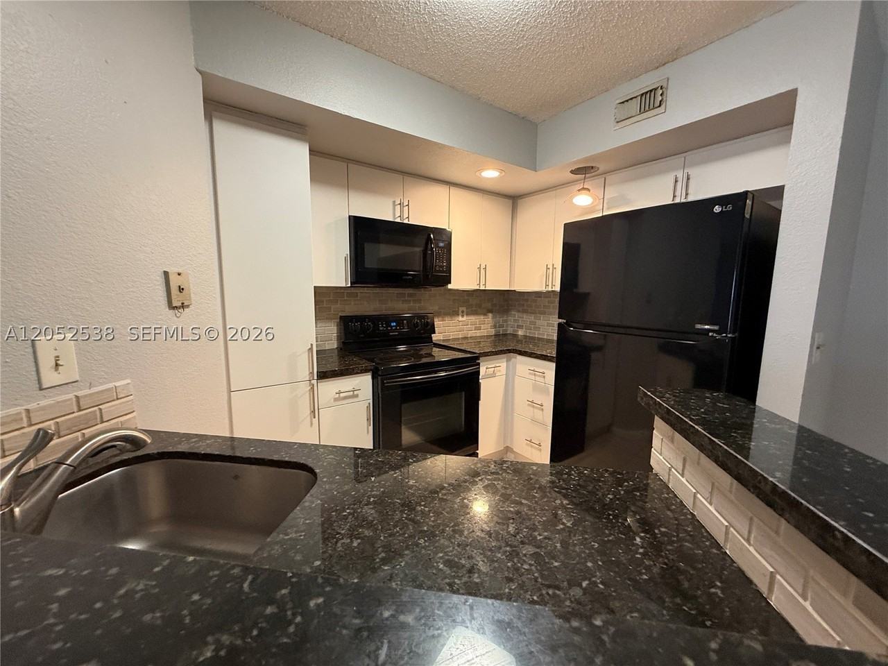 663 Vista Isles Dr #1715 - Photo 4 of 11