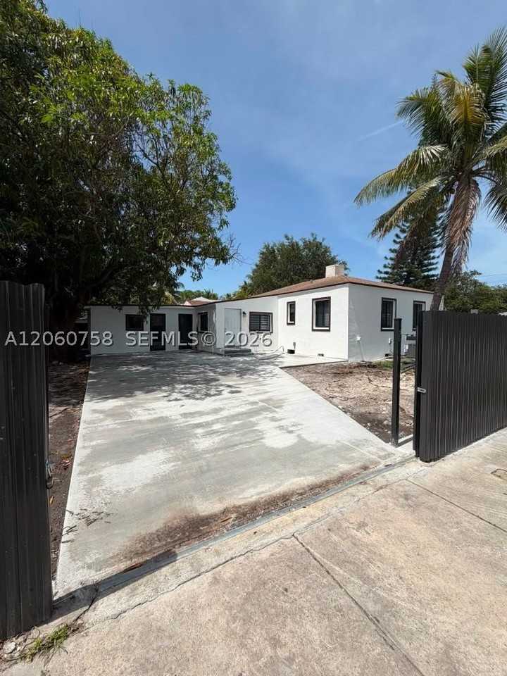 5700 N Miami Ave - Photo 2 of 25