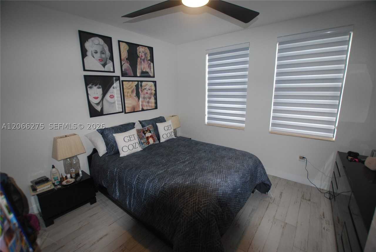 511 Lucerne Ave #306 - Photo 2 of 14