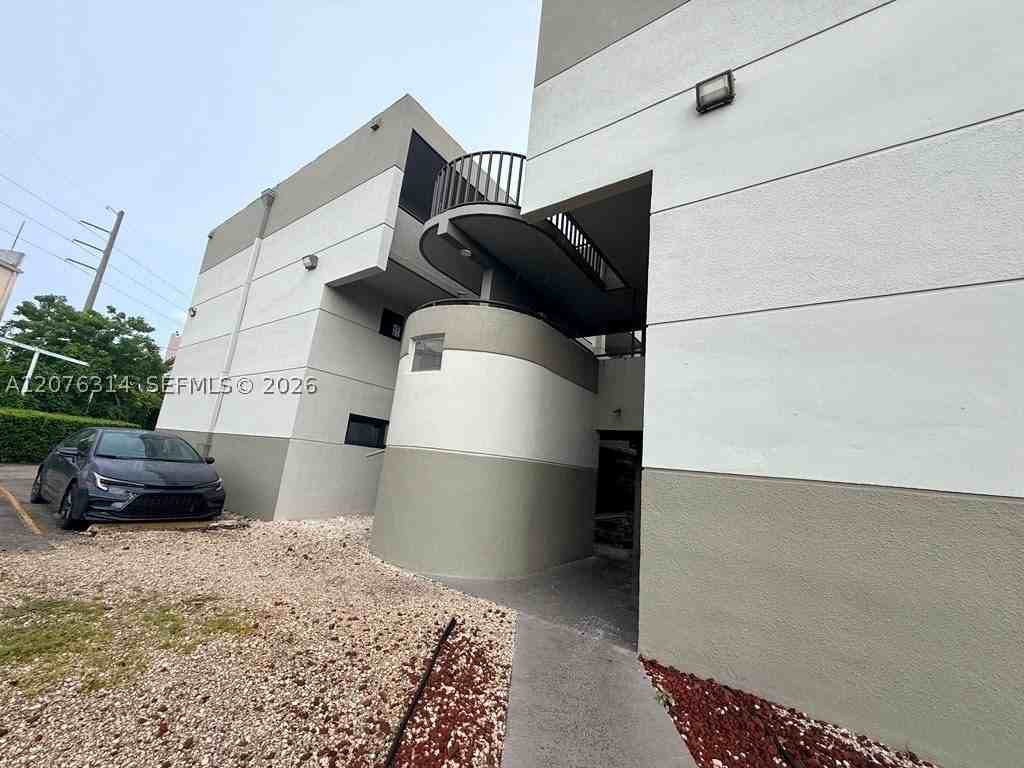 5 Olive Dr #13