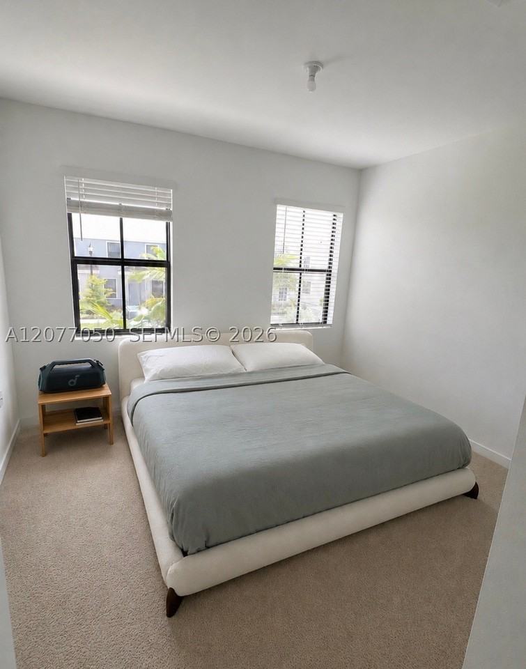 1443 Ne 3rd Ave #1443 - Photo 6 of 14