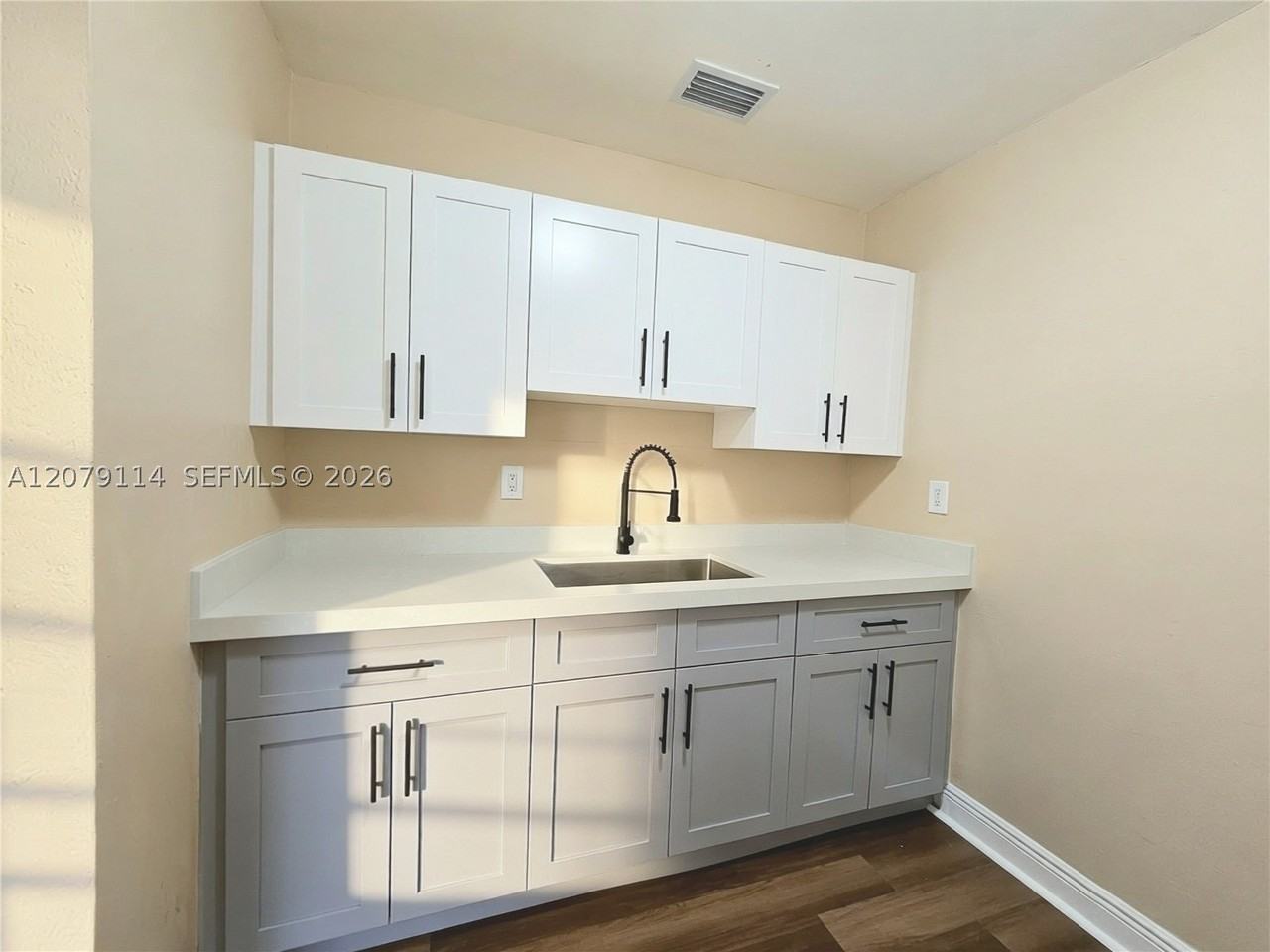 2010 Nw 70th St - Photo 5 of 19