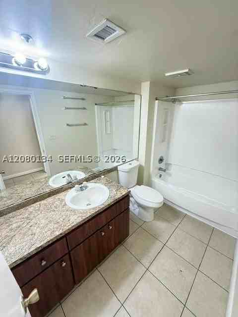 8335 Coral Lake Mnr #8335 - Photo 7 of 28