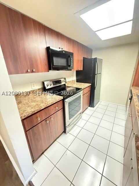 8345 Coral Lake Mnr #8345 - Photo 6 of 28