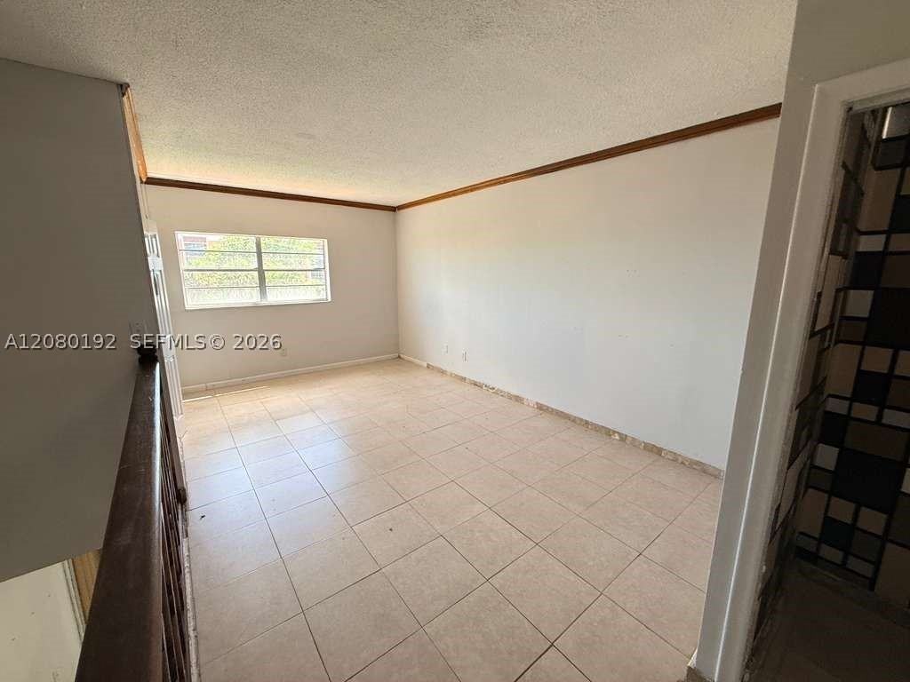 1300 W 53rd St #32 - Photo 4 of 6