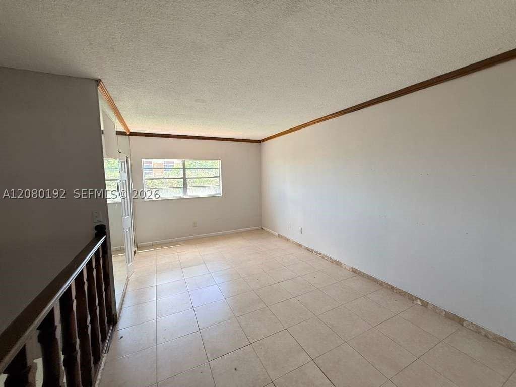 1300 W 53rd St #32 - Photo 5 of 6