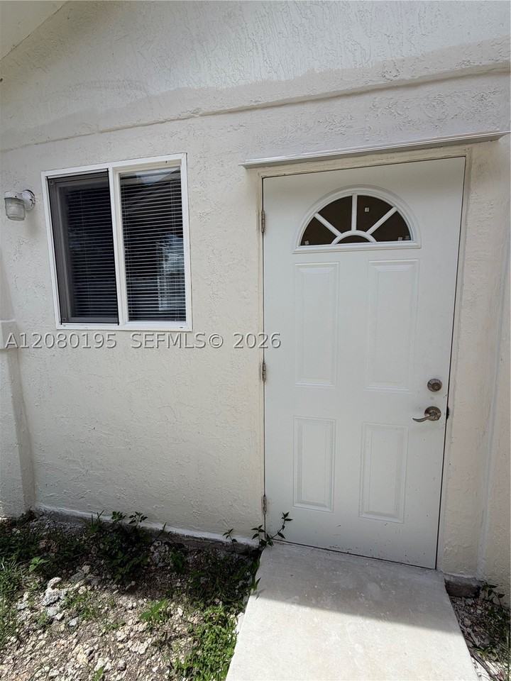 11060 Sw 221st Ter #0 - Photo 2 of 9