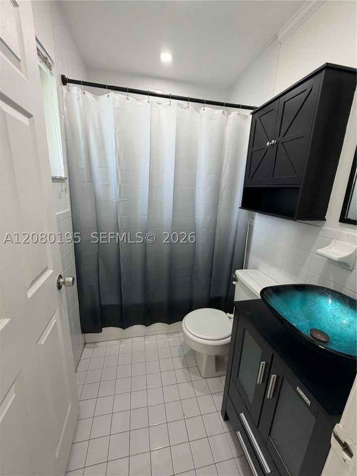 11060 Sw 221st Ter #0 - Photo 7 of 9