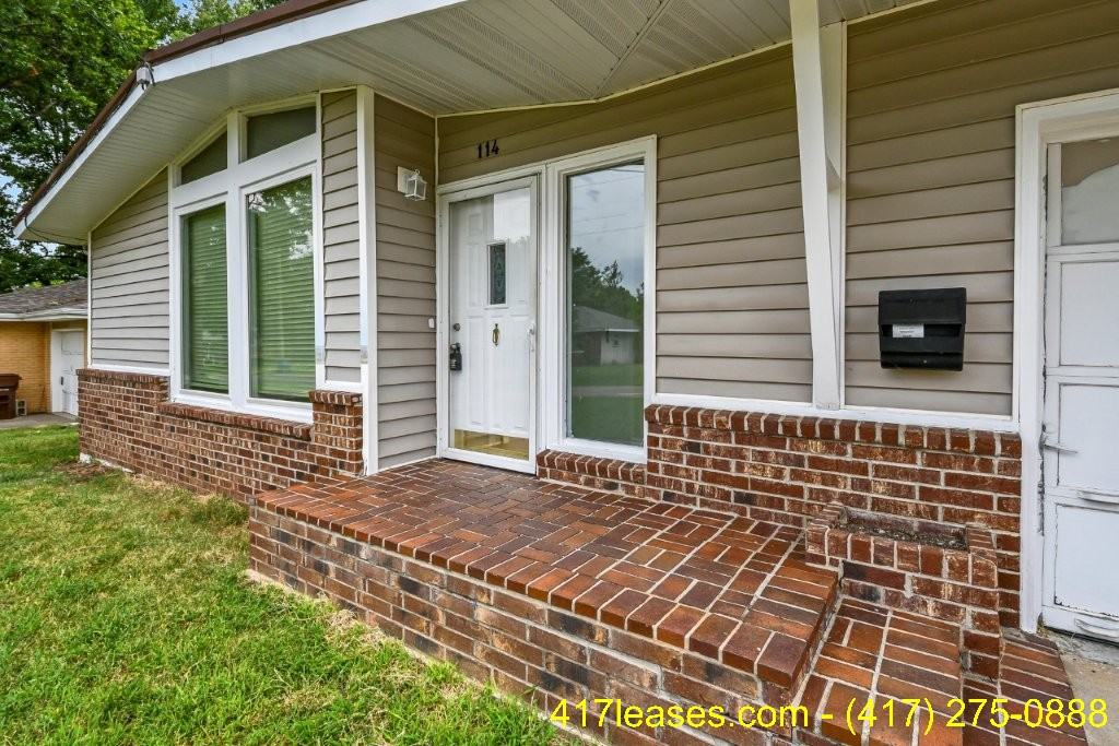 114 N Maplewood Ave #1 - Photo 3 of 44