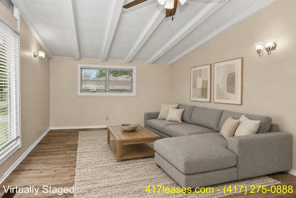 114 N Maplewood Ave #1 - Photo 5 of 44