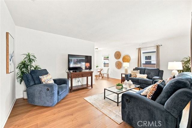 2718 Fisk Ln - Photo 2 of 8