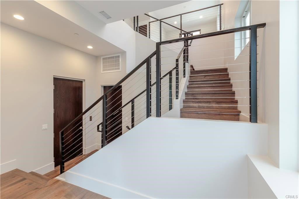 716 N Juanita Ave #A - Photo 2 of 8