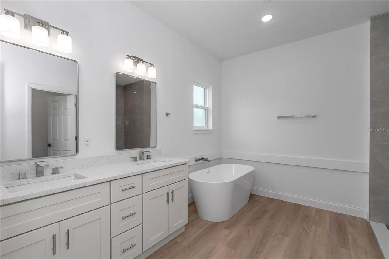 8101 Sw 132nd Loop - Photo 3 of 45