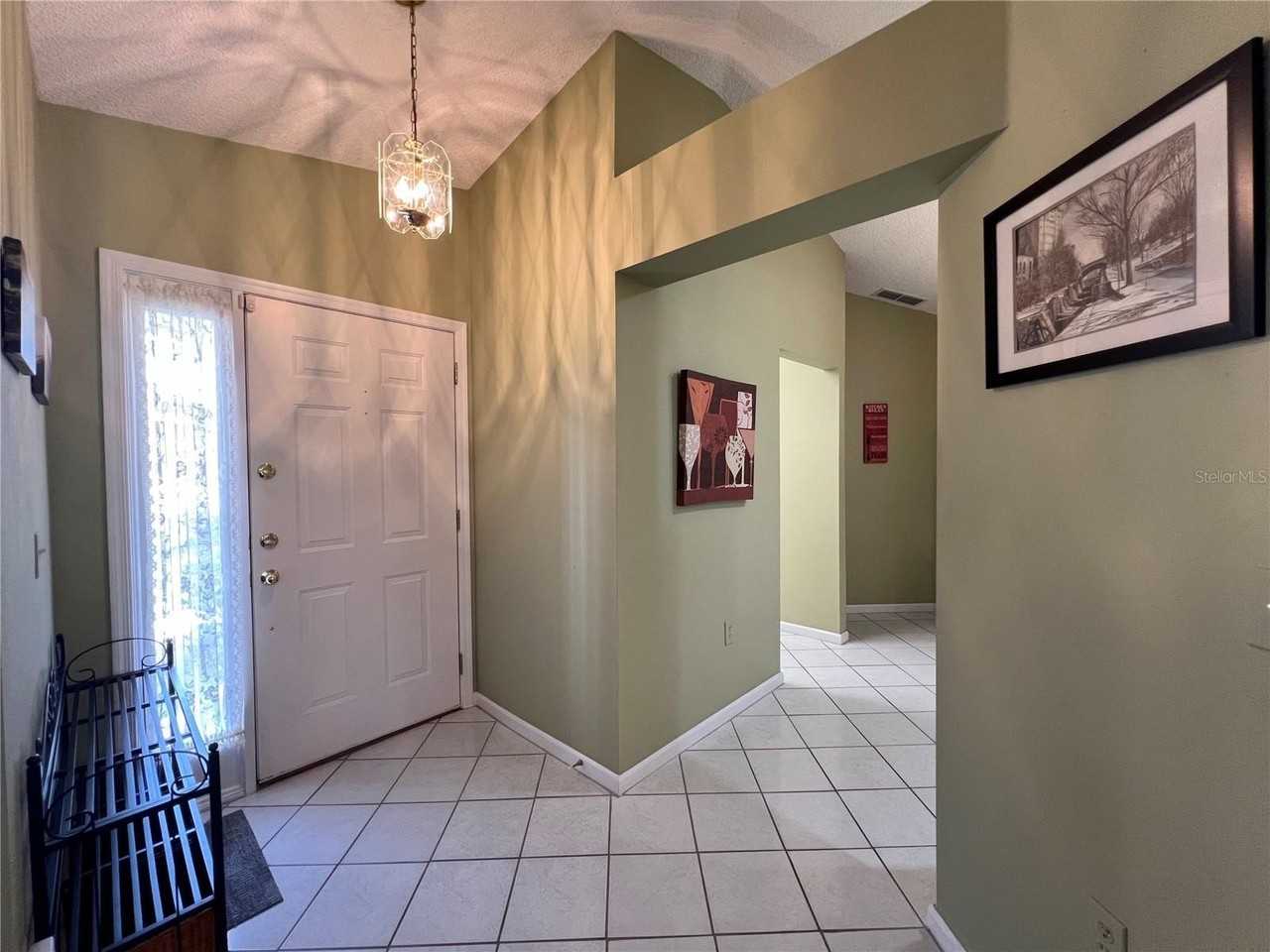 1918 Nw 50th Cir - Photo 2 of 33