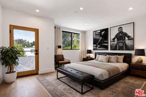featured image of 4329 Radford Ave #2