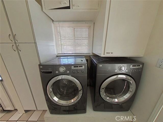 1827 Oakwood Ave - Photo 3 of 8