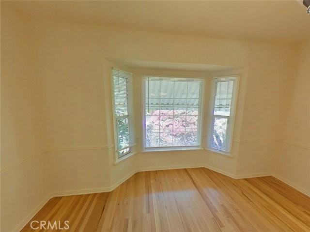 1827 Oakwood Ave - Photo 7 of 8