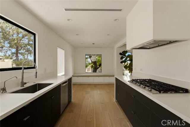 9846 Cabanas Ave - Photo 7 of 8