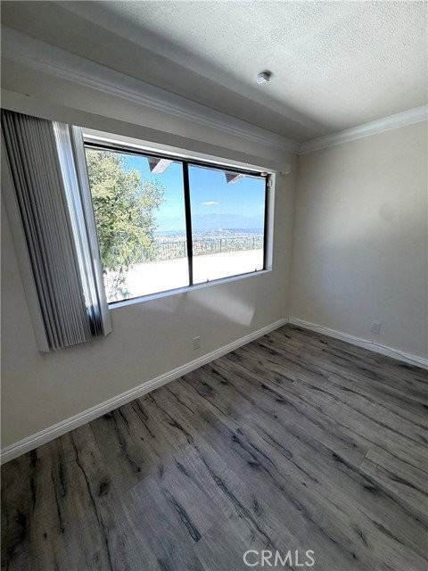 16371 Chella Dr - Photo 2 of 8