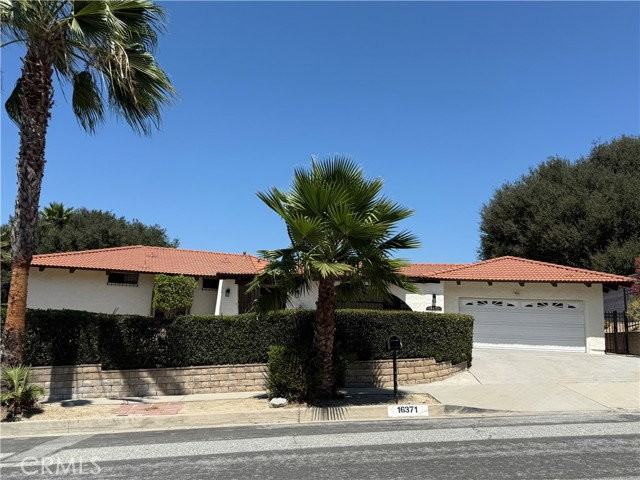 16371 Chella Dr - Photo 4 of 8
