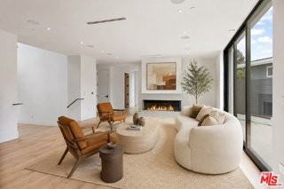 1030 Centinela Ave - Photo 4 of 8