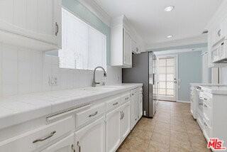 7900 Westlawn Ave - Photo 6 of 7