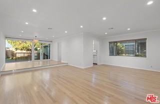 3760 Beethoven St - Photo 5 of 6