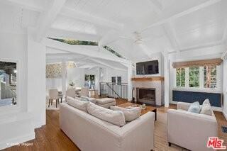 10421 Hebron Ln - Photo 3 of 8