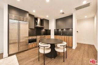 728 N Sweetzer Ave #112 - Photo 2 of 8