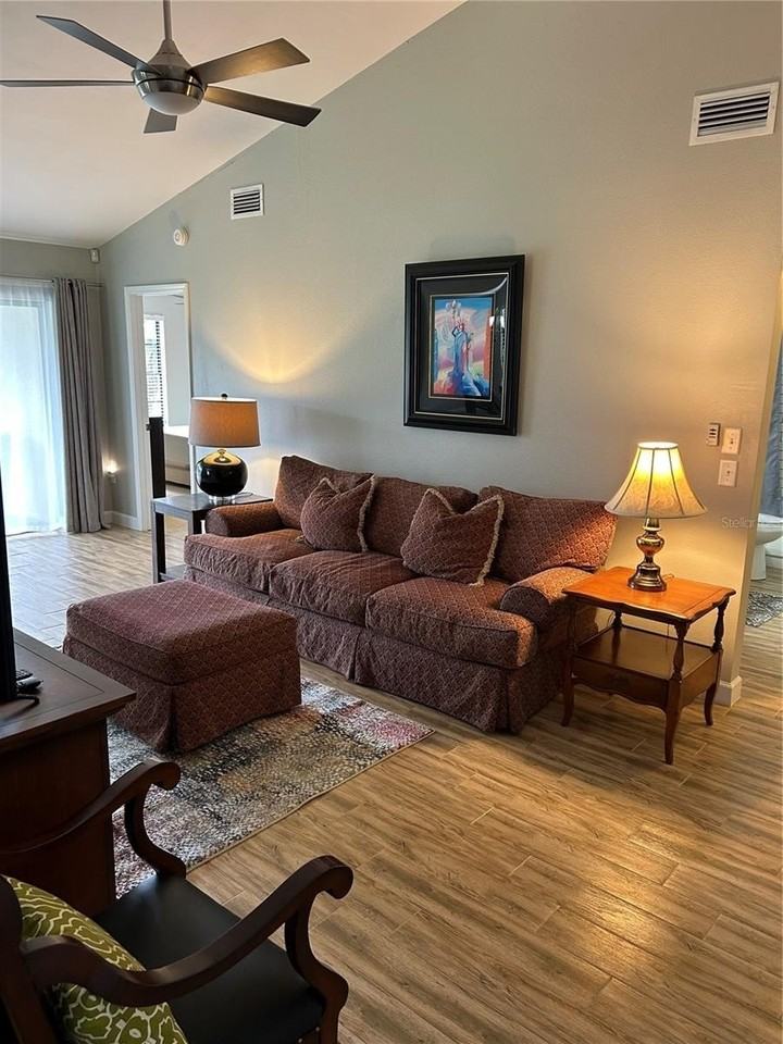 13236 Molitor Ct - Photo 2 of 14