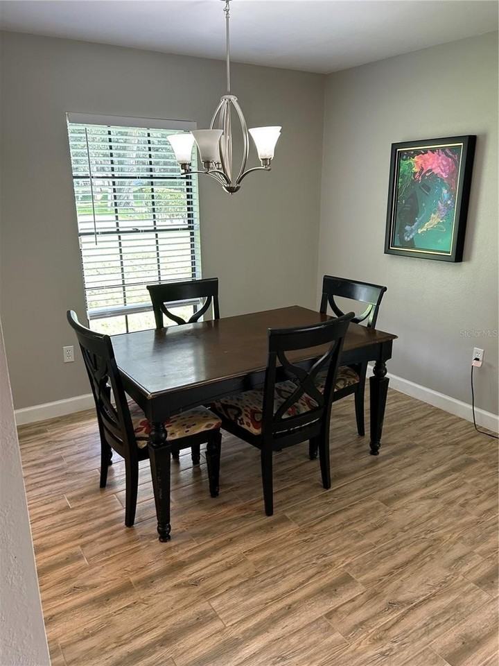 13236 Molitor Ct - Photo 4 of 14