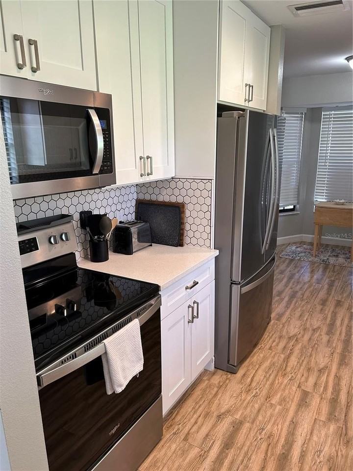 13236 Molitor Ct - Photo 6 of 14