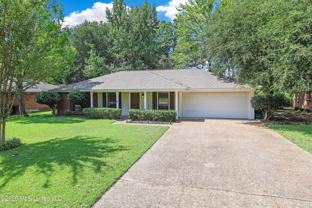 95 Twin Oaks Dr - Photo 1 of 1