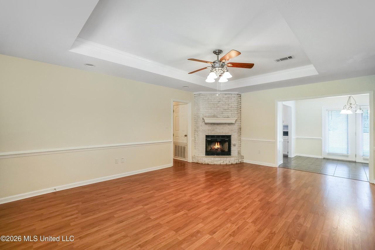 95 Twin Oaks Dr - Photo 5 of 38