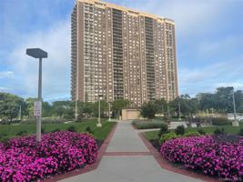featured image of 27110 Grand Central Pkwy #2U
