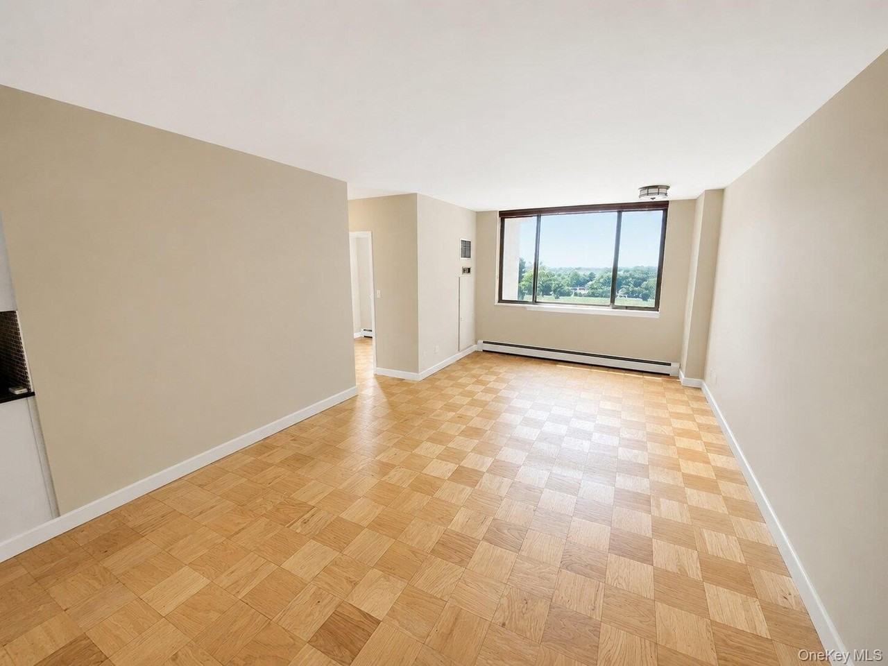 27110 Grand Central Pkwy #2U - Photo 2 of 23