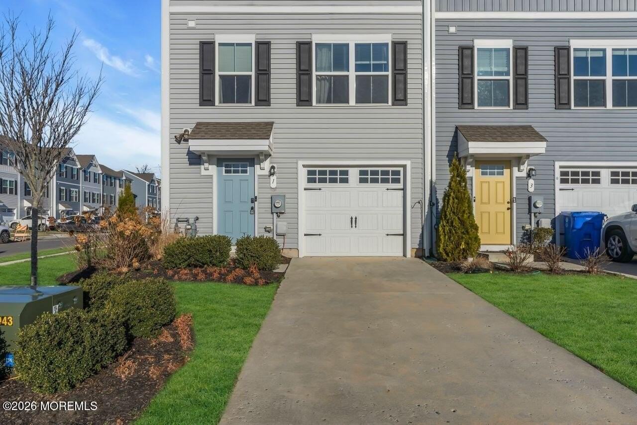 1 L Wendowski St - Photo 2 of 45
