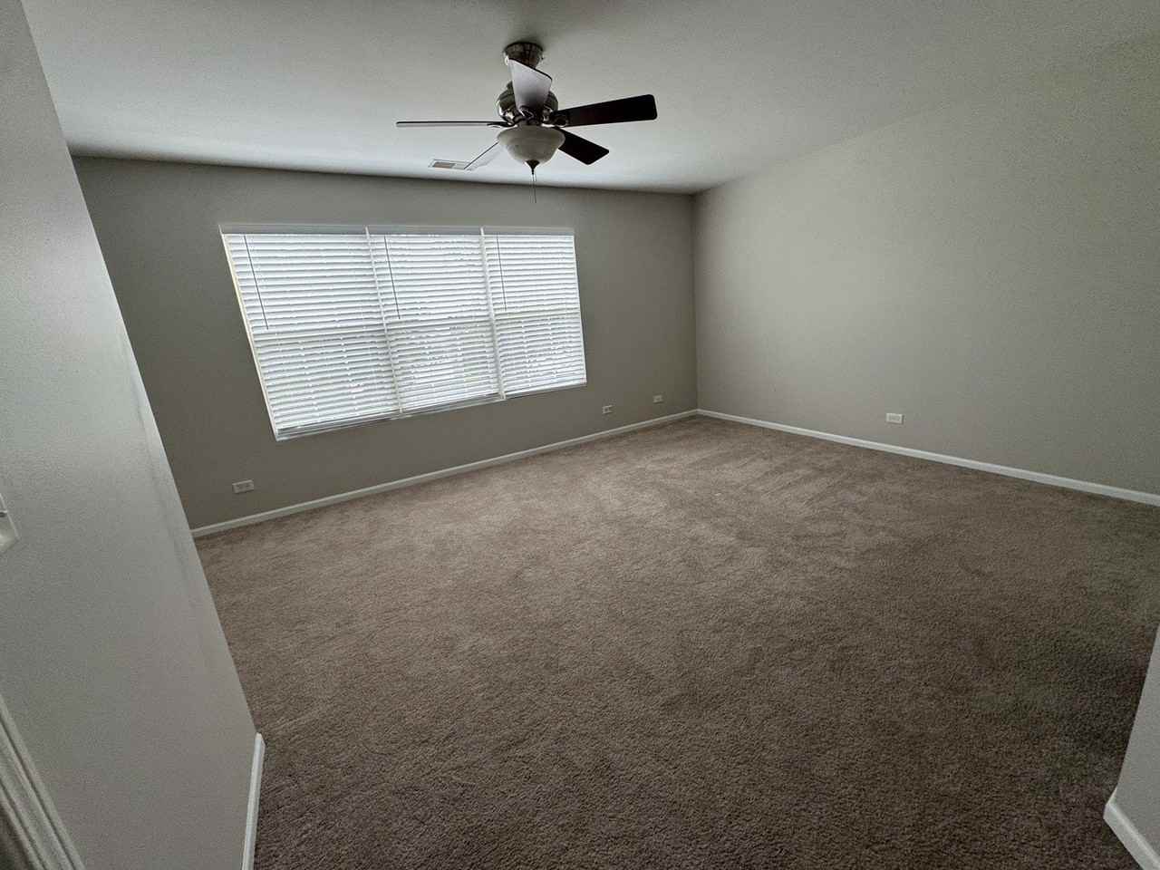 2399 Stoughton Cir #2399 - Photo 7 of 24