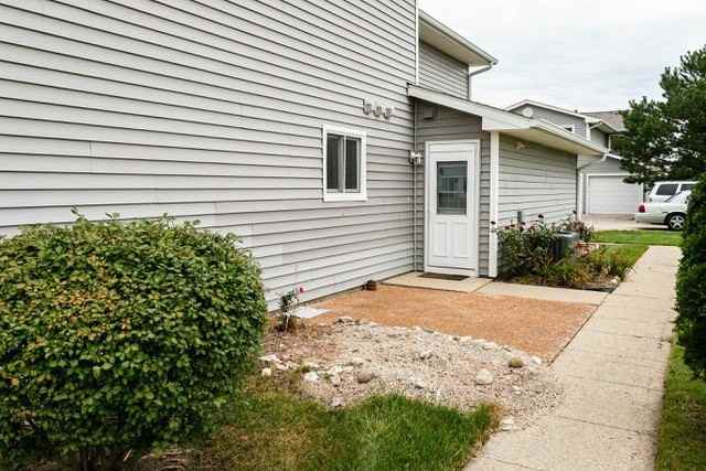 34293 N Birch Ln - Photo 4 of 23