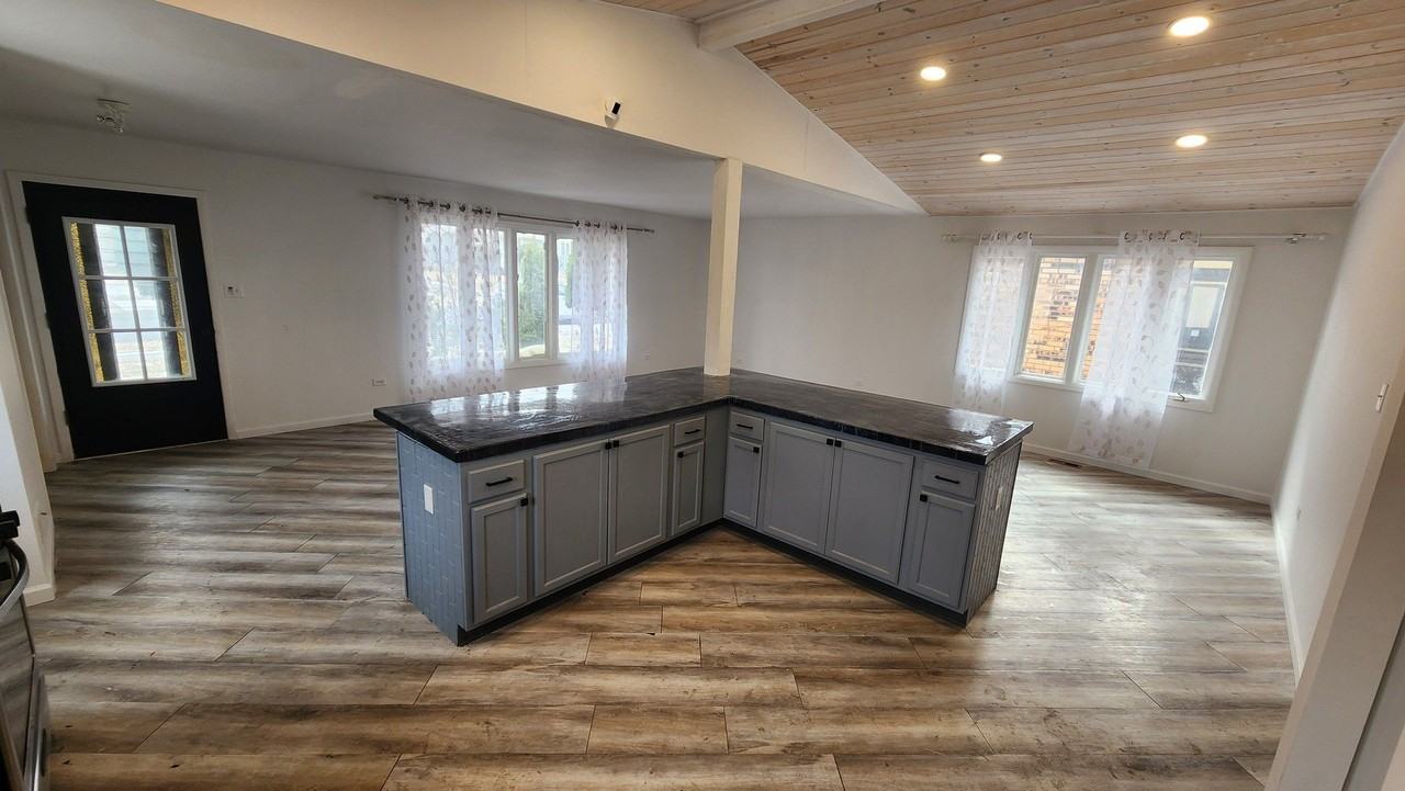 638 Calhoun Ave - Photo 5 of 27