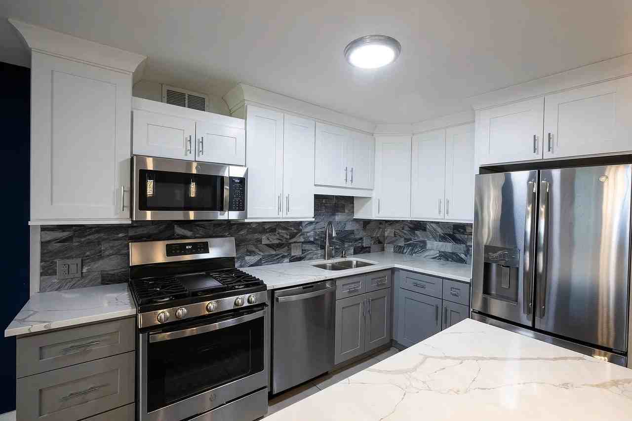 400 E Randolph St #825 - Photo 5 of 21