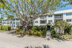 featured image of 72 7th St S #203