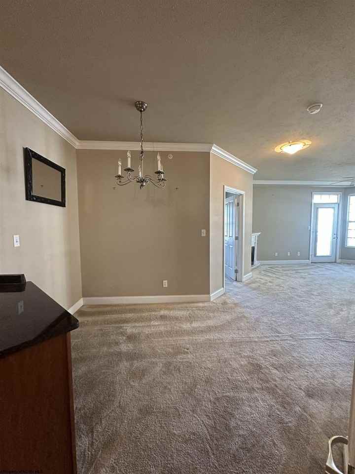 2537 Suncrest Vlg - Photo 7 of 15